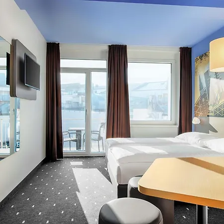 Hotel Kiel-holstenbrücke 3*