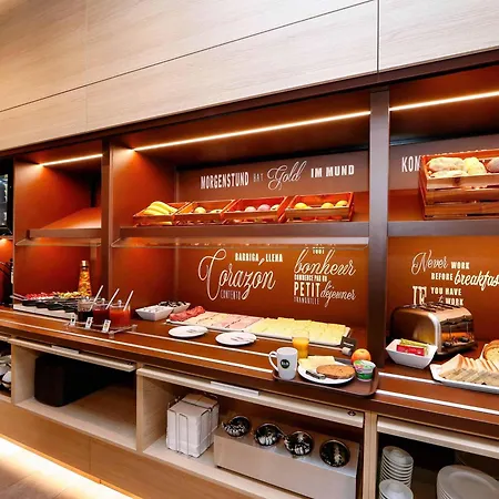 Kiel-holstenbruecke 3*